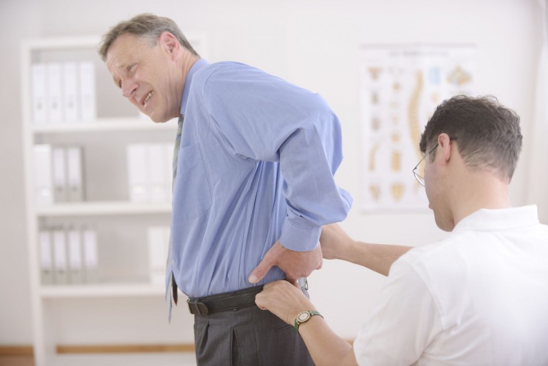 What to Know Before Visiting a Chiropractor for Back Pain in Skokie