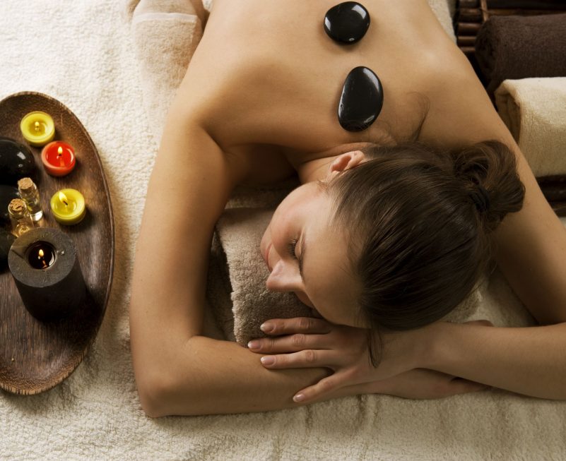 Looking for a Relaxing Spa, Find One in West Loop